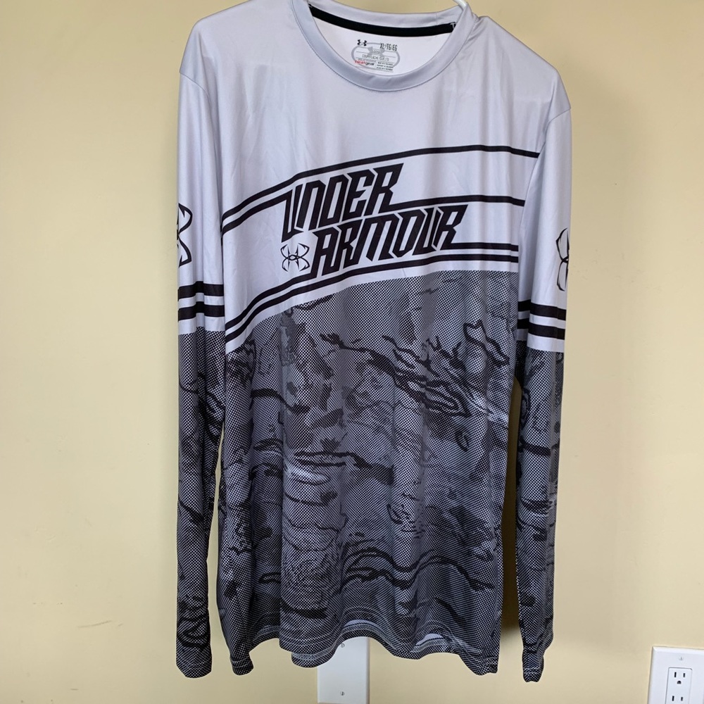 Under Armour men’s long sleeve heatgear Moto XL